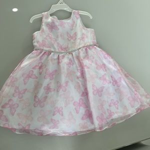 Girls dress